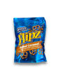 Flipz Salted Caramel 90g Vorderseite blaue Verpackung mit gelber Schrift und Abbildung Schokobrezel