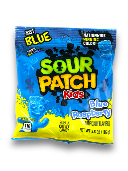 Sour Patch Kids Blue Raspberry 102g Vorderseite blaue Verpackung mit gelber Schrift und blauer Figur