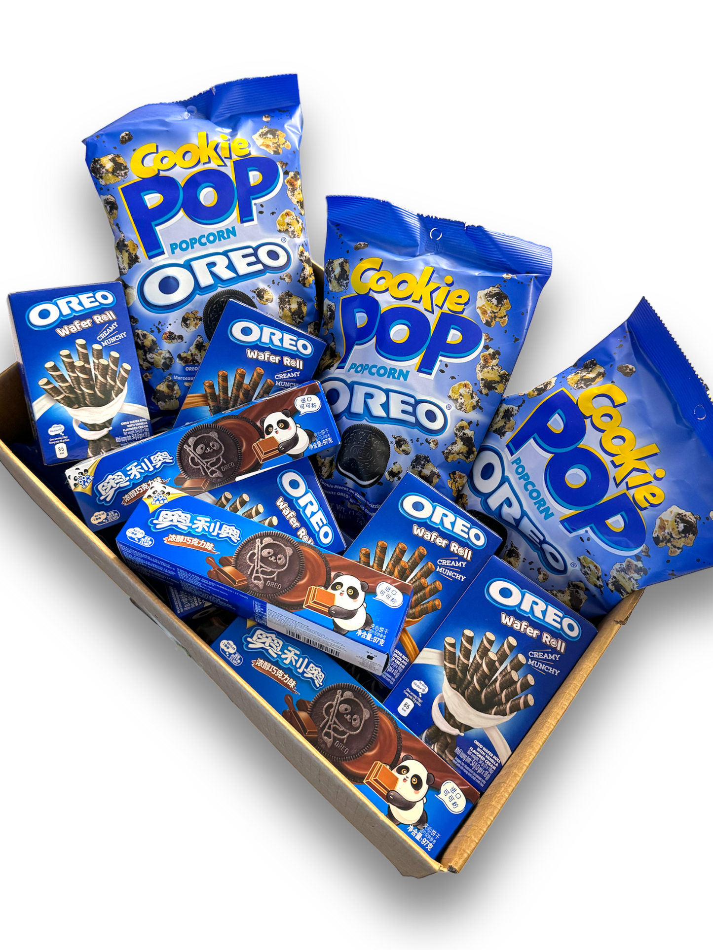 Oreo Actions Bundle Vorderseite oreo Popcorn Oreo wafer Roll oreo Cookies auf weißem Hintergrund