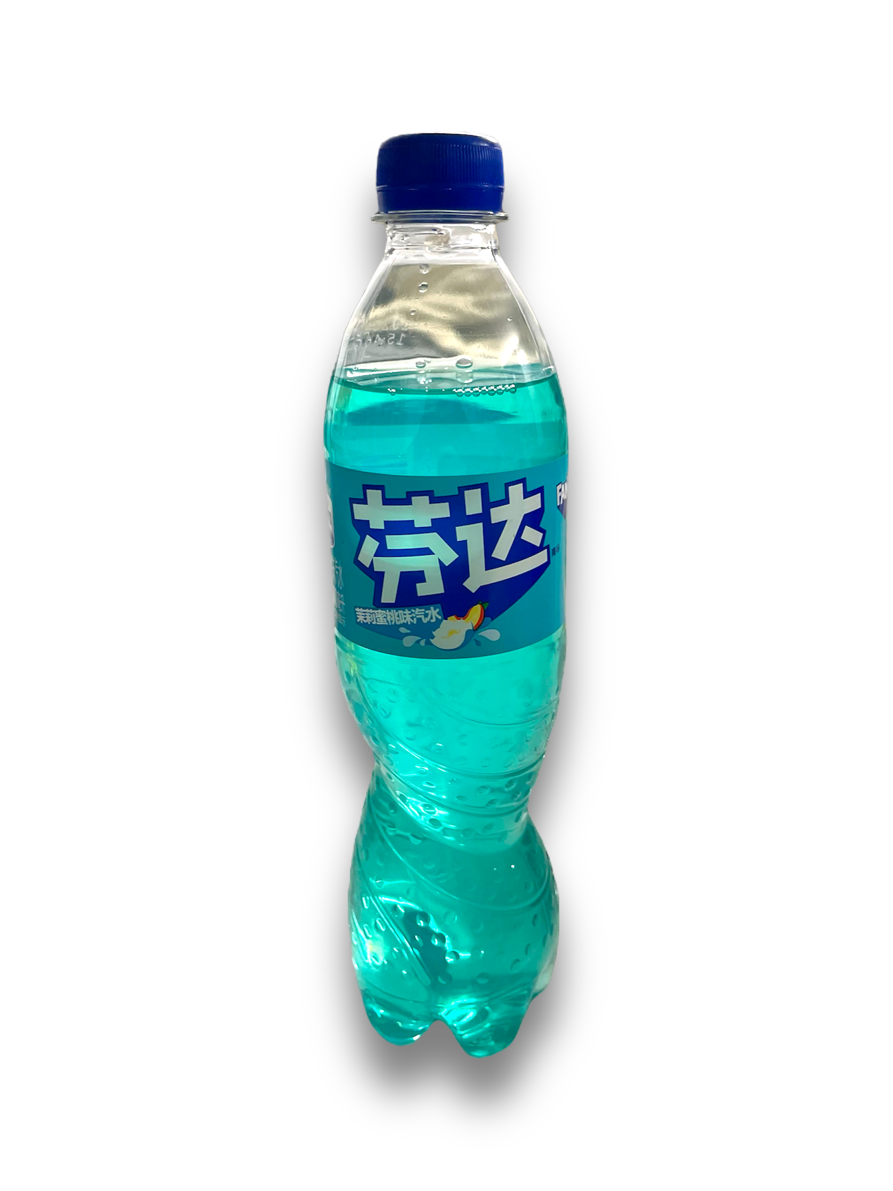 Eine blaue Plastik Flasche von Fanta  500ml groß. Vorne auf dem Etikett in Japanischer Schrift Fanta